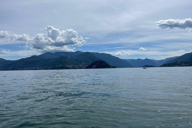 1 Hour Private Boat Tour from Varenna on Lake Como - Captain and guide energy: what you should expect from the narration