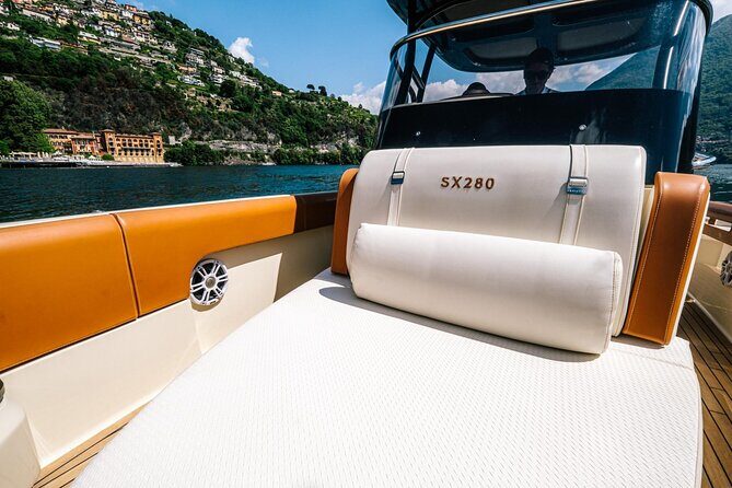 1H Luxury Cruise Como Lake Tender Yacht Invictus 9 Pax - Torno and the Villa Pliniana area: ghosts, hotels, and high drama