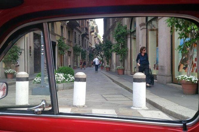 2 hour Vintage Fiat 500 Central City Tour in Milan - Leonardo Sketches and the Codex Atlanticus Connection