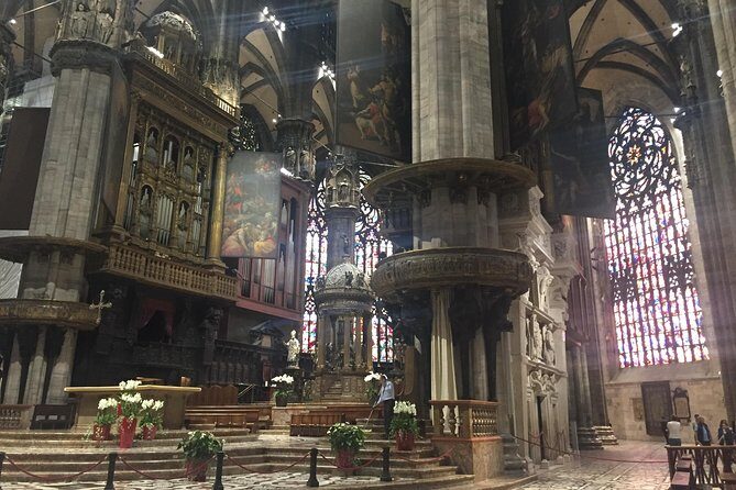 2-hours Duomo of Milan guided experience with entrance tickets - Who this tour suits best (and who should think twice)