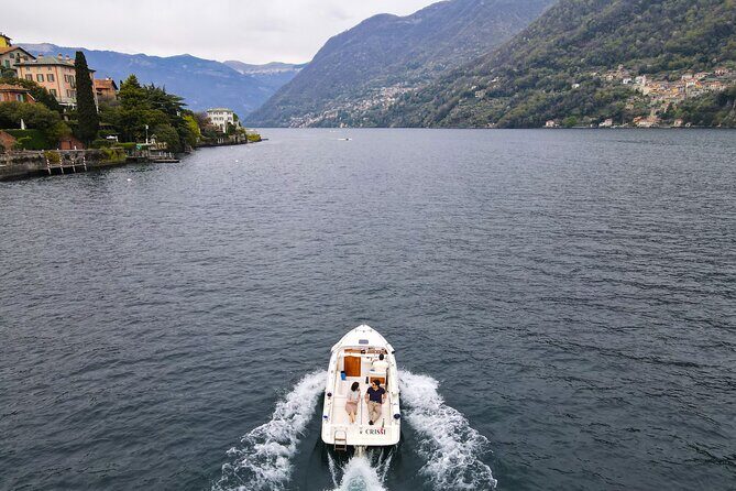 2 hours Private Boat Tour Lake Como for Groups from 1 to 6 People - Boat comfort: the one area you should verify
