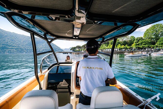 2H Private Cruise on Lake Como Tender yacht Invictus 9 pax - Como pier to Villa Olmo: where the cruise starts to feel cinematic