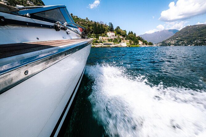 3 Hours Private and Guided Cruise on Lake Como by Motorboat - Balbianello, Lenno, and Villa Carlotta: seeing the famous names in context