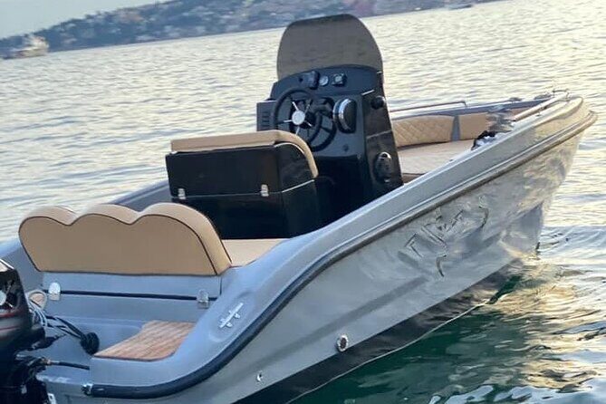 3 Hours Private Boat Tour in Subacco Lake Como - Meet up at Lungo Lario Trieste 28, then relax