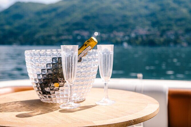 4H Private Cruise Bellagio Varenna Tender Yacht Invictus 6 Pax - Past the Windward Tip to La Punta Spartivento: Snack and Swim Time
