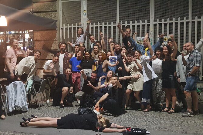Bar Hopping in Milan - Stop 2: Duomo di Milano Group Photo and Refreshment Break