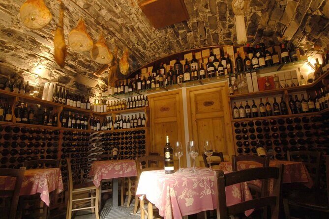 Bellagio Wine Tasting + Villa Melzi - Small Group Size, English Hosting, and the Feel of the Session
