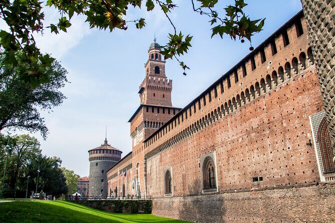 Best of Milan: 3 Icons Tour in 40 Languages + Hop On Hop Off - How the Guide and Audio Make or Break the Experience