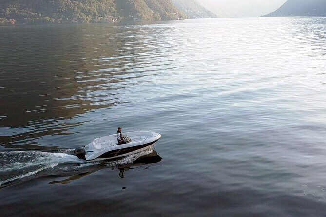 Boatparty Shared Tour on Lake Como–2 Hours of Villas, Wine & Swim - Villa del Balbianello: cinematic film fame from the front