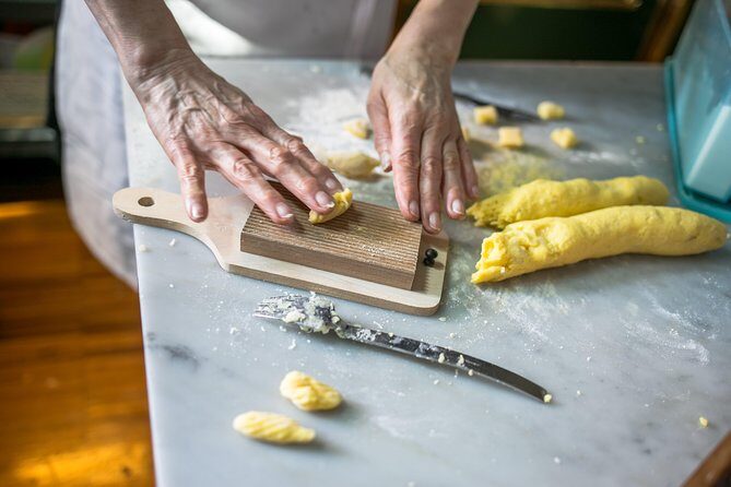 Cesarine: Market Tour & Cooking Class at Local's Home in Milan - Starter, fresh pasta main, and a Milan dessert: the menu you should picture