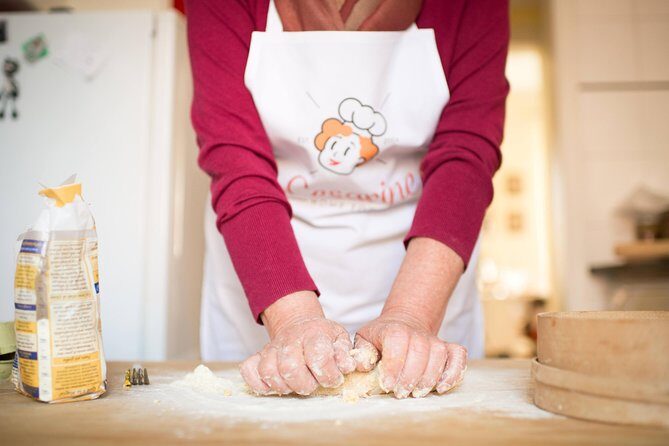 Cesarine: Small group Pasta-Making class in Como - Why this Cesarine pasta class feels personal (even with other food lovers)