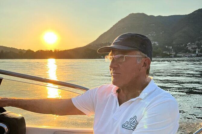 Classic boat tour on Lake Como - Meeting at Lungo Lario Trieste: simple, central, and quick