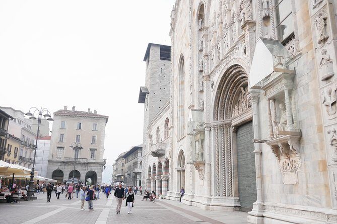Como city and its History Exclusive Walking Tour (1 h from Milan) - What Violetta adds beyond the monuments