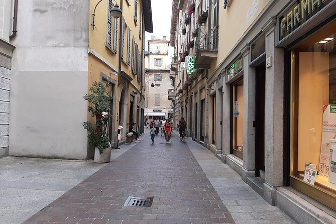 Como city and its History Exclusive Walking Tour (1 h from Milan) - Price and value: what you’re really paying for at $84.10
