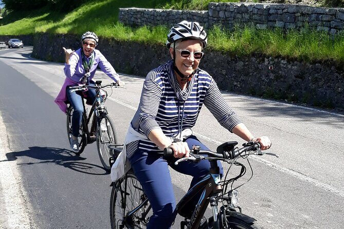 E-Bike Tour from Bellagio plus tasting - Villa Serbelloni area, Pescallo, and the ride from gardens to fishing life