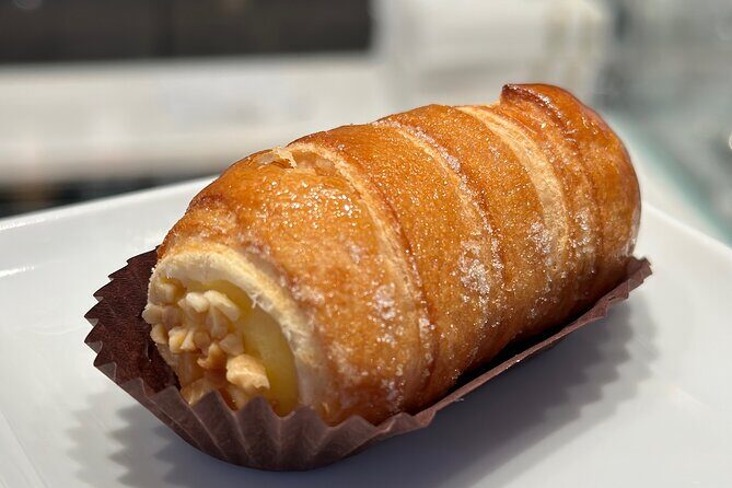 Eating Milan Street Food Tour with Guided Tasting and Sightseeing - Food tastings: what to expect and how to prepare