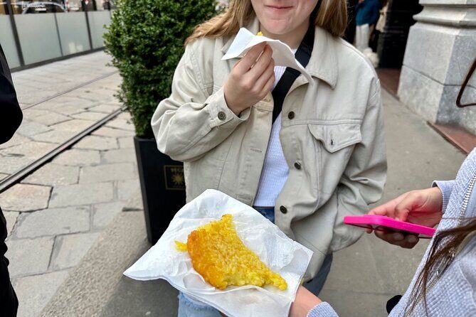 Eating Milan Street Food Tour with Guided Tasting and Sightseeing - Price, value, and the drinks question