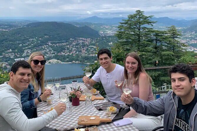 Exclusive wine tasting in Brunate - Brunate and the Voltiano Lighthouse area: what you’re really seeing