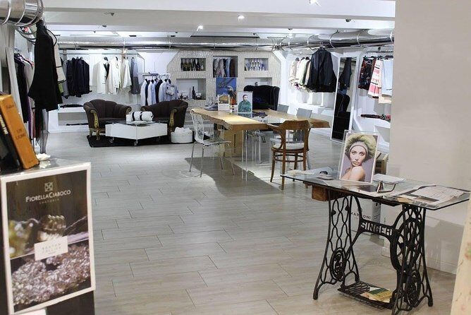 Fashion Workshop in Atelier and Fashion District Tour - Should you book this fashion workshop tour?