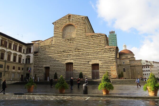 Florence Renaissance and Medieval: Day Trip from Milano by High-Speed Train - Piazza della Signoria Through Ponte Vecchio: Art Outdoors, Power in Stone