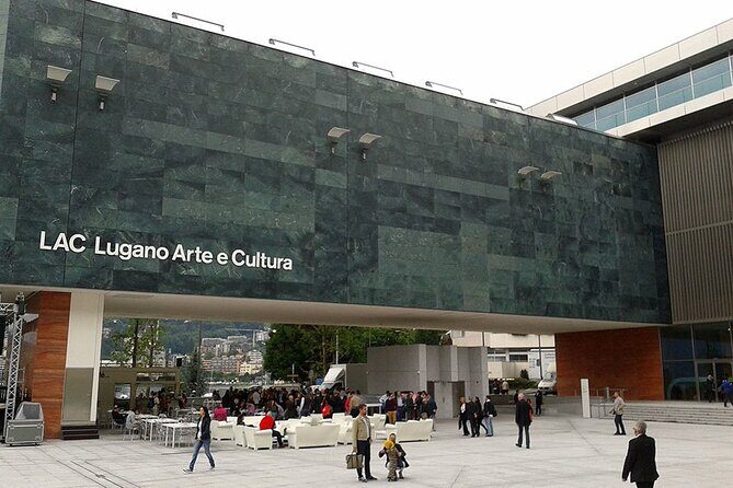 From Como: Lugano and Bellagio Guided Tour with Lake Cruise - Lugano in 90 minutes: Swiss order, lake views, and chocolate breaks