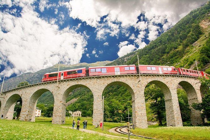 From Lake Como or Milan: Bernina Red Train Tour - St. Moritz: a walkable break in a glamorous Alpine setting