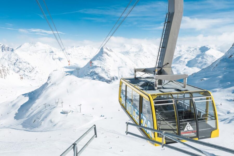 From Milan: Bernina Red Train & Lunch with Mountain Views - Diavolezza cable car to 2,978m: the view moment you came for