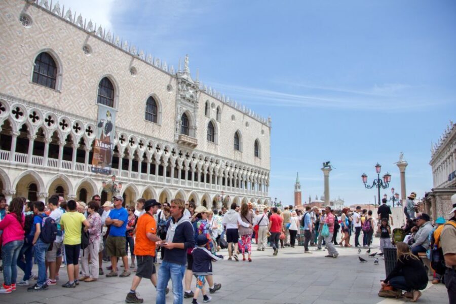 From Milan: Day Trip to Venice with Guided City Tour - Gondolas and Add-Ons: How to Decide Without Regret