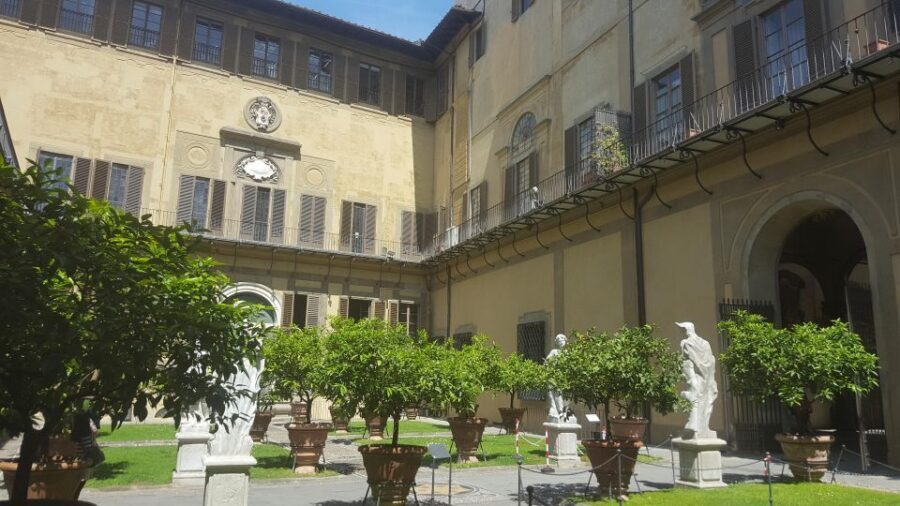 From Milan: Florence Walking Tour with Train Tickets - Piazza della Signoria, Loggia dei Lanzi, and the Neptune Moment
