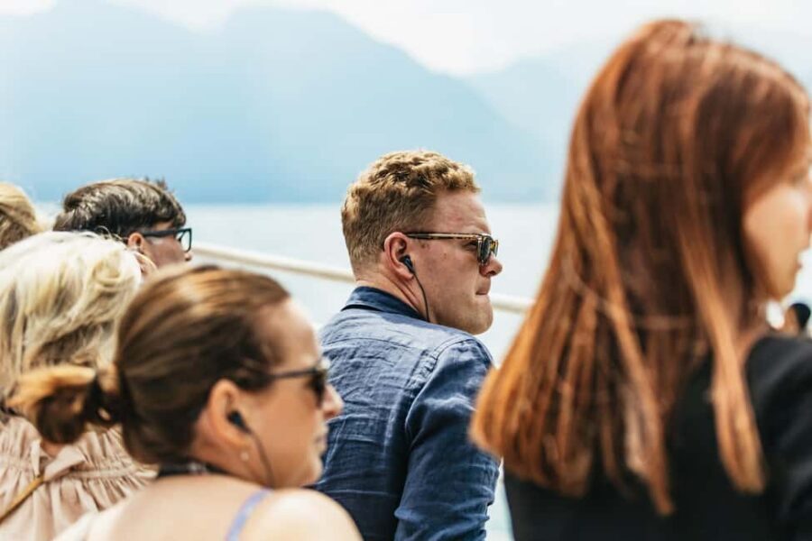 From Milan: Lake Como Cruise with Visits to Como & Bellagio - The coach ride: narration, comfort, and Wi‑Fi that actually helps