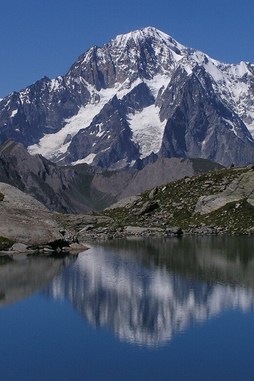 From Milan: Monte Bianco and Courmayeur Day Trip - Mont-Frety Pavilion: The Botanic Garden and the Mountain-Science Stops