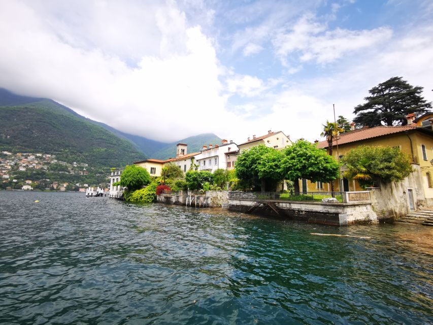 From Milan: Small Group Tour of Lake Como, Lugano & Pre Alps - Meeting point at 8:15: how to find your guide fast