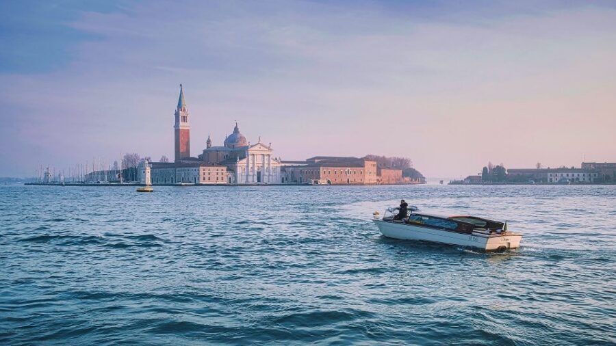 From Milan: Venice and Verona Full-Day Tour by Train - FAQ