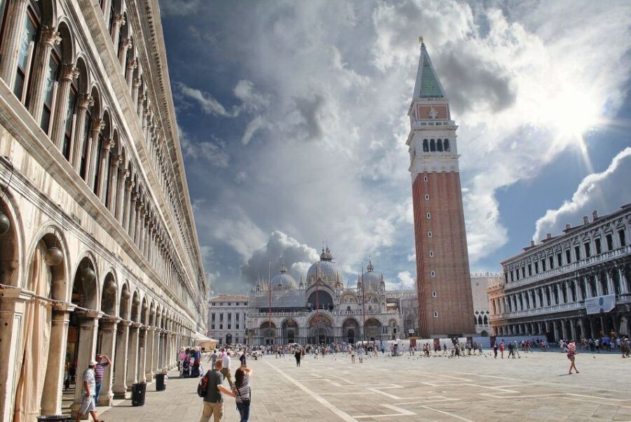 From Milan: Venice and Verona Full-Day Tour by Train - Saint Mark’s Square, the Basilica area, and the Bridge of Sighs: the Venice hits, efficiently