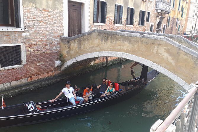 From Milan: Venice Full-Day Guided Tour With Boat Ride - St. Mark’s Square and Basilica Time: Classic Venice With a Guide’s Map