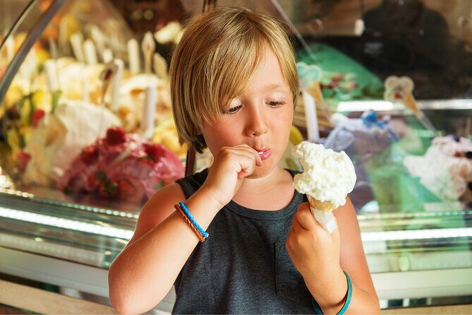 Highlights of Milano Private Walking Tour: Duomo, Castle & Gelato - A private Milano walk that actually helps you see the city