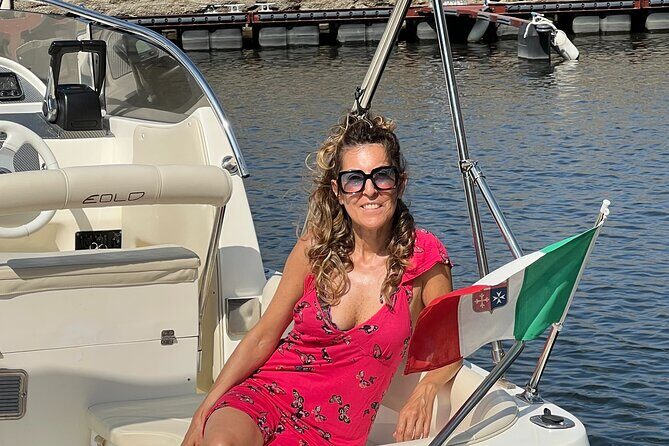 La Dolce Vita tour (2 H) Boat Eolo - How the villa parade works from the water
