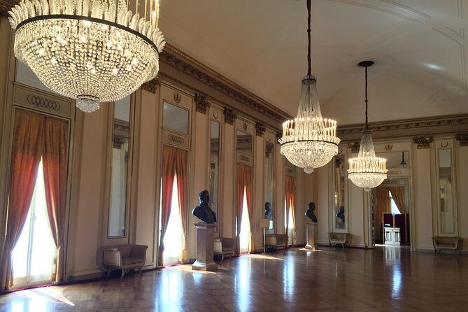 La Scala Theatre and Museum guided experience - Getting In at the Teatro alla Scala Museum Meeting Point