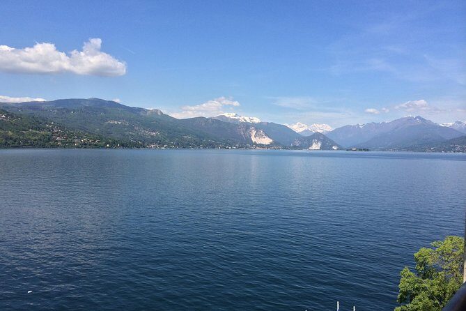 Lake Como Cruise from Milan - Semi Private tour - Como’s squares, cathedral styles, and the fun of not rushing