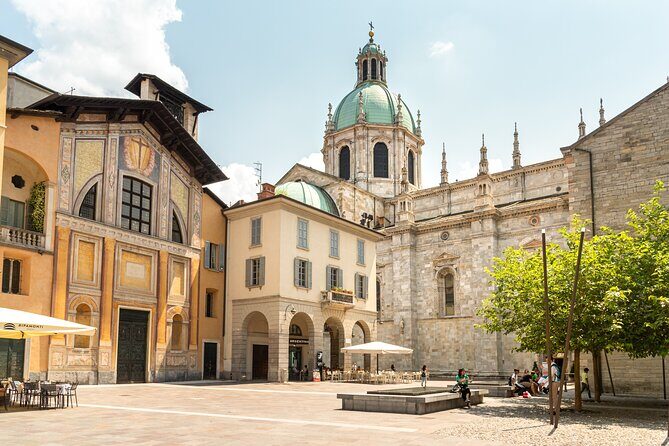 Lake Como & Milan in One Day: Milan's Duomo & Lake Como Boat Tour - Via Dante to the train: a smooth pivot from city to lake