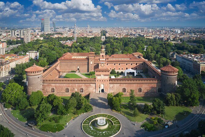 Lake Como & Milan in One Day: Milan's Duomo & Lake Como Boat Tour - Lake Como boat cruise: villas, film locations, and Alpine views