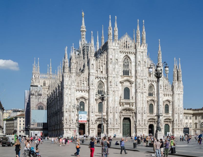Milan: Best of the Highlights Walking Tour - Getting bearings in 2 hours: why this route works