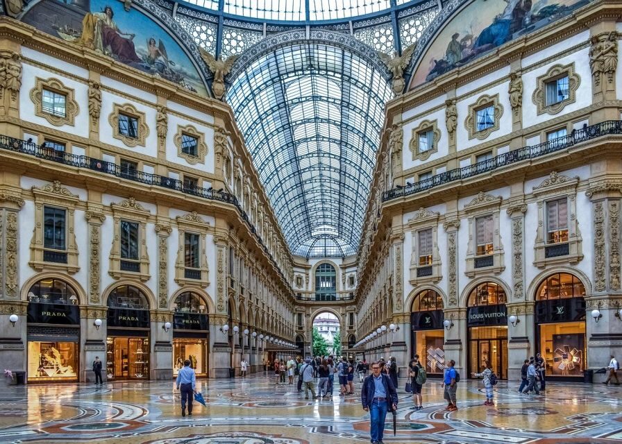 Milan: Best of the Highlights Walking Tour - Scala Opera House area and the meaning behind the spectacle