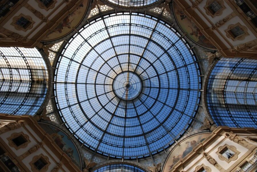 Milan by Night 2-Hour Walking Tour - Group Size, Headphones, and Hearing the Guide