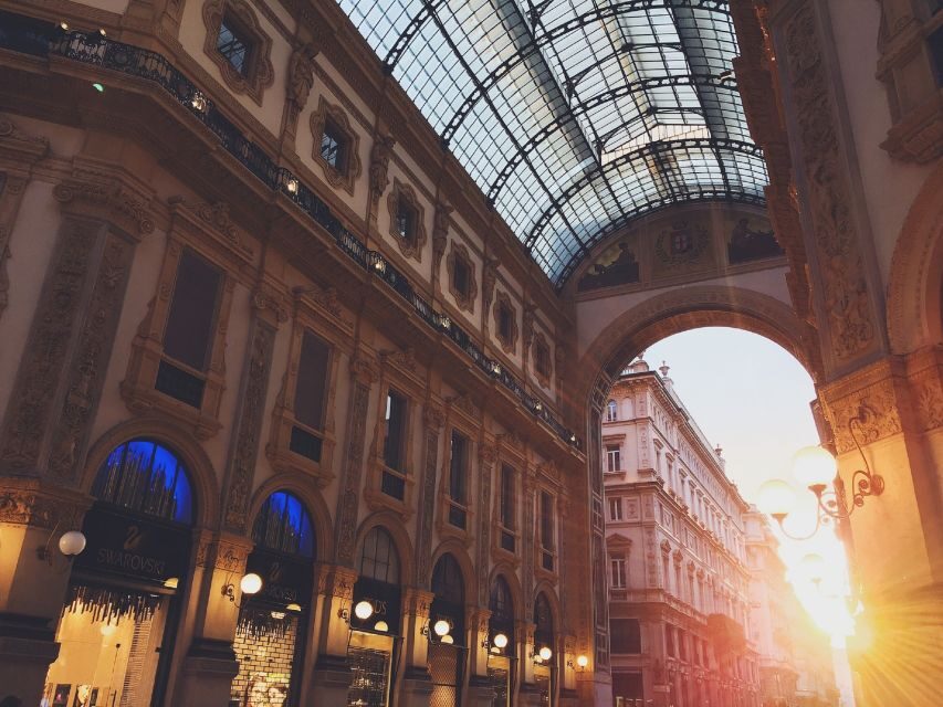Milan by Night 2-Hour Walking Tour - Sforza Castle Courtyards to La Scala: Power Meets Performance