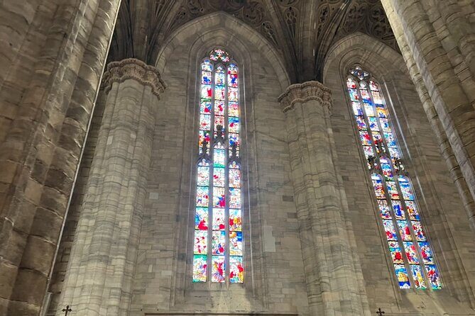 Milan: Cathedral and Terraces Guided Tour with Tickets - Guides and group size: why small matters inside a giant church