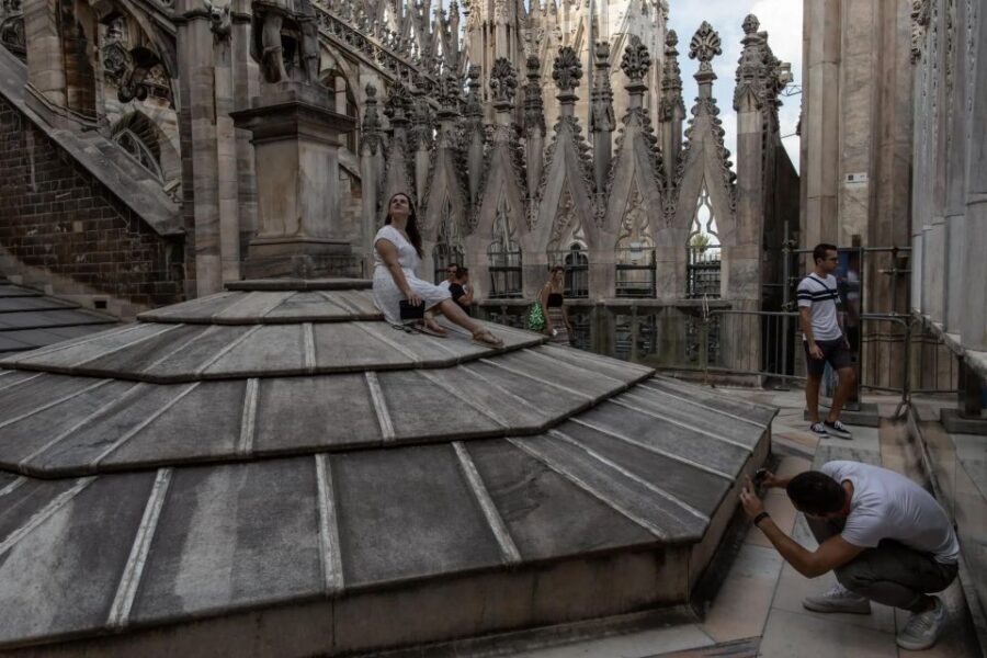 Milan: Cathedral and Terraces Guided Tour with Tickets - Inside the Duomo: How the Guide Changes What You Notice