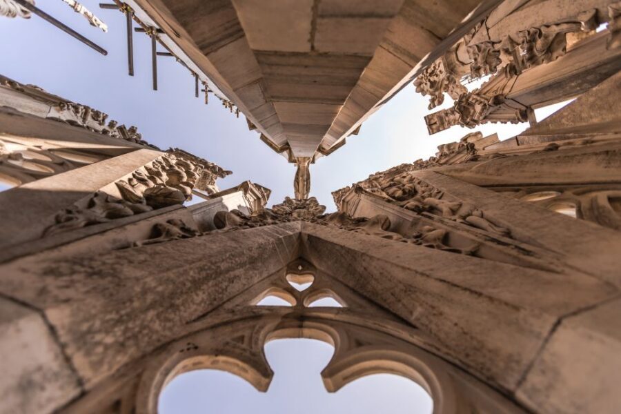 Milan: Cathedral Rooftop Tour - The 18th-century virtual tour: seeing the square in another era