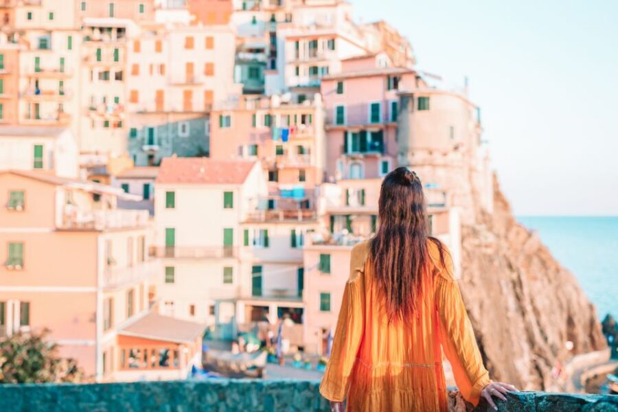 Milan: Cinque Terre Full-Day Guided Trip With Cruise - The train to Sestri Levante and the ride back to Milan