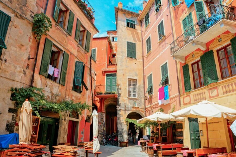 Milan: Cinque Terre Full-Day Guided Trip With Cruise - Who should book this tour—and who should skip it